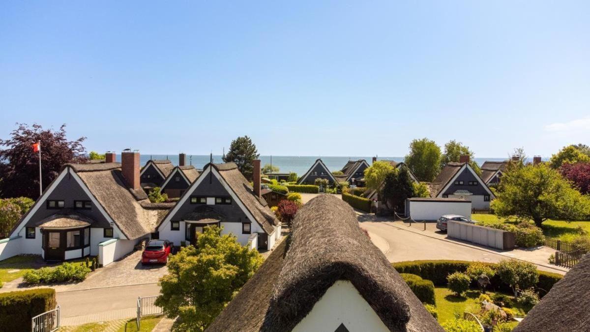 Am-Hohen-Ufer-Reetdach-Haus-Ocean-Breeze-136 Villa Grossenbrode Bagian luar foto