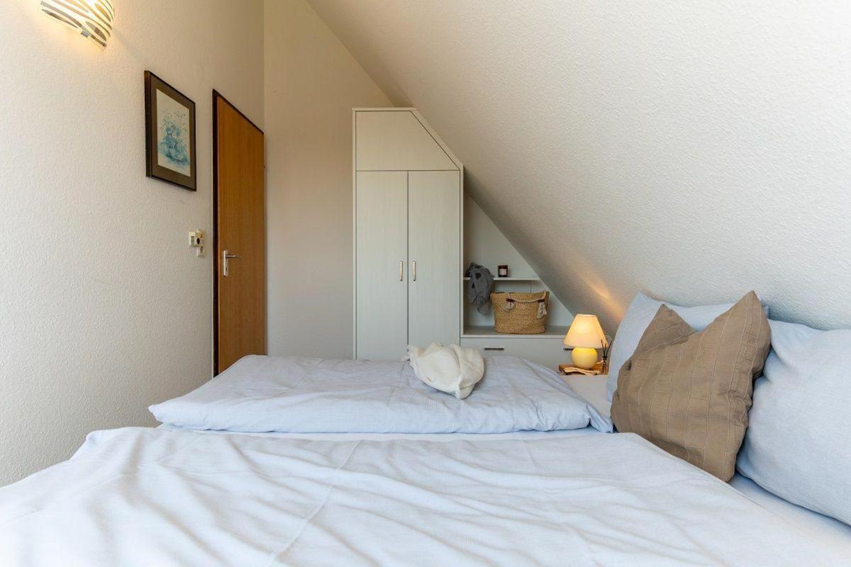 Am-Hohen-Ufer-Reetdach-Haus-Ocean-Breeze-136 Villa Grossenbrode Bagian luar foto