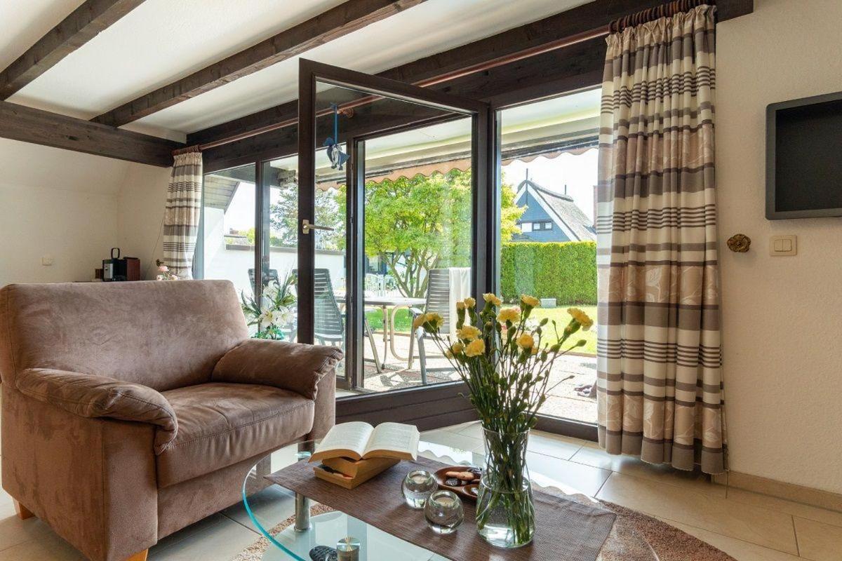 Am-Hohen-Ufer-Reetdach-Haus-Ocean-Breeze-136 Villa Grossenbrode Bagian luar foto